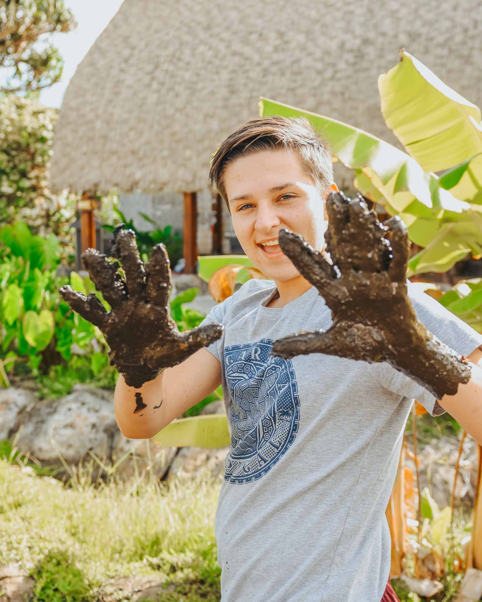 Kalo Workshop - Hawaii Village-13